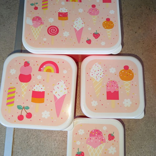 A Little Lovely Company children's food container set, pink