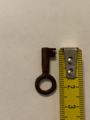 Small key used, old