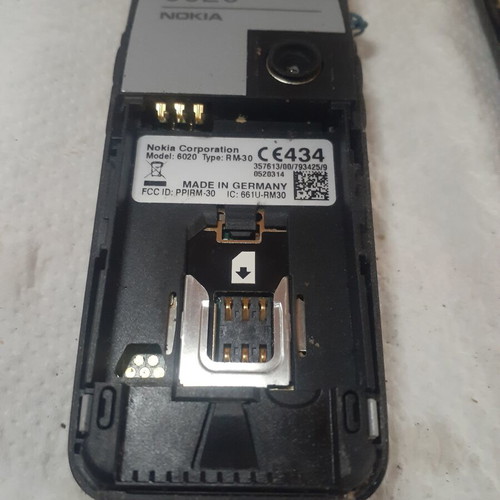 Nokia 6020 mobile phone used, battery works