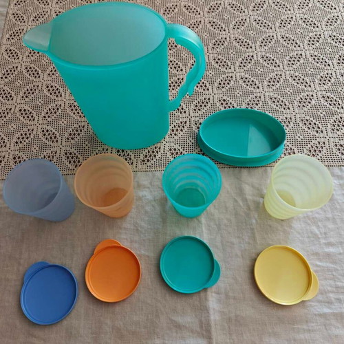 Tupperware jug with 4 glasses 2Lt and 330ml new