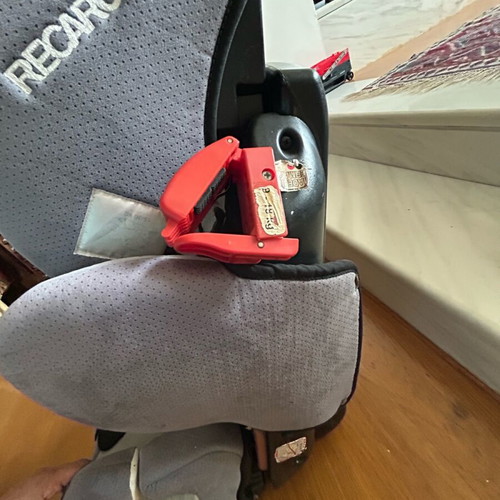 Recaro child car seat used without harnesses