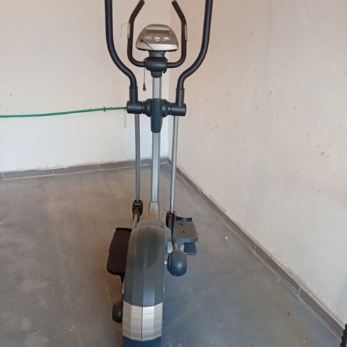 Kettler Verso 307 elliptical machine like new