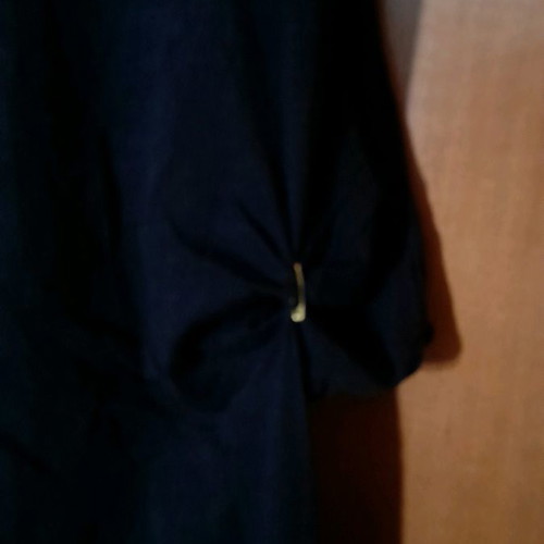 T shirt black with asymmetric cut like new, size medium