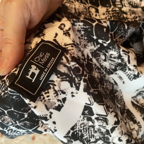 Chic Mess Mini Skirt like new, black and white, size M
