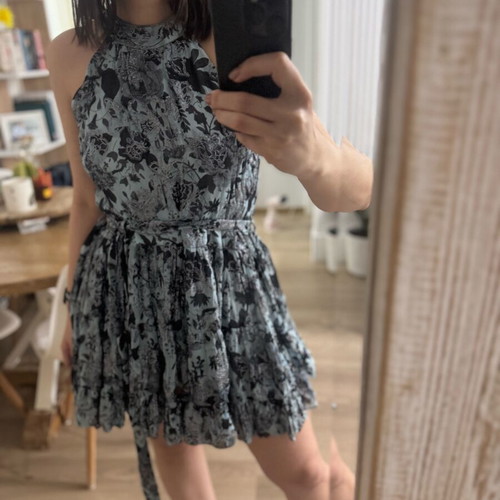 Short sleeveless dress with silver thread, like new, size M