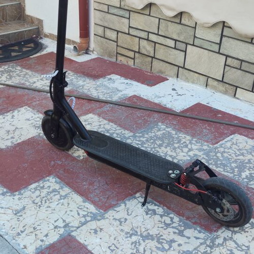 Xiaomi Mi 2 Pro electric scooter like new with rear suspension