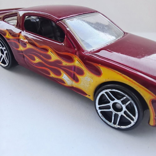 Hot Wheels 2005 Ford Mustang GT diecast car