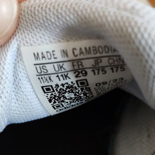 Adidas sneakers kids size 29 white used