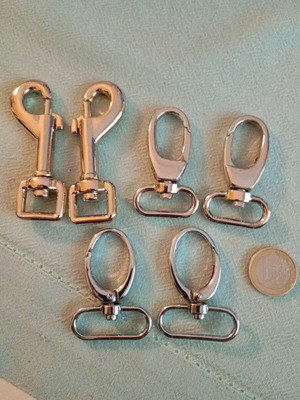 Metal snap hooks like new