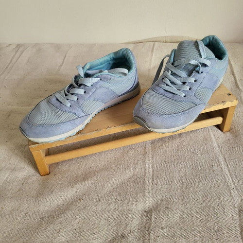 Ideal Shoes athletic shoes size 39 used, turquoise