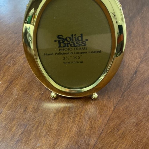 Photo frame solid brass 9x13 cm like new, made in Korea