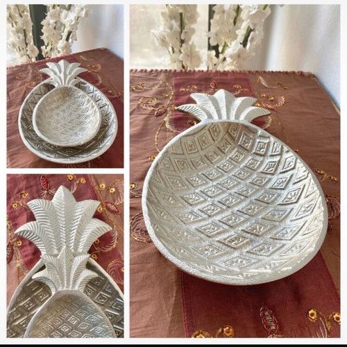 Pineapple-shaped table platters, new, large and small