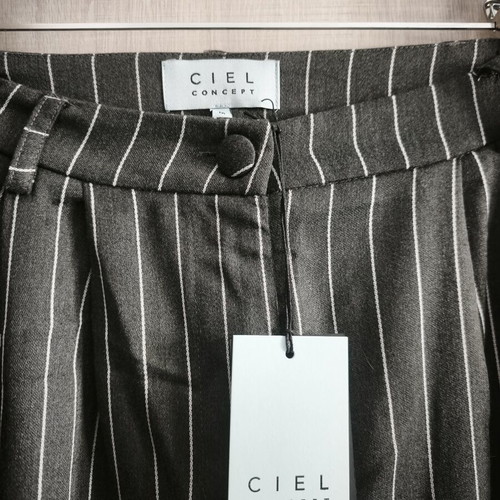 Ciel set with crop top and wide leg pants, new, medium, gray