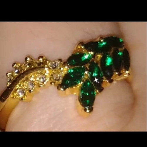 Elegant ring wreath new, 14K yellow gold with crystals and diamonds