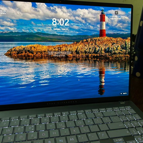 Asus Vivobook S16 S5606CA-RI142W 16" OLED 120Hz like new