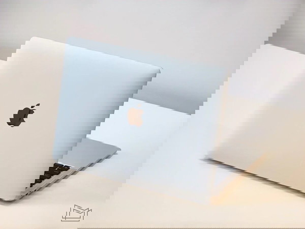 Apple MacBook Air M1 New!!!!! 41 κυκλοι 99% μπαταρια με επέκταση εγγύησης εως τέλη 2027! Ευκαιρία!!
