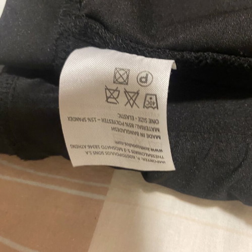 Sports Bra black like new, padded, fits XS and S