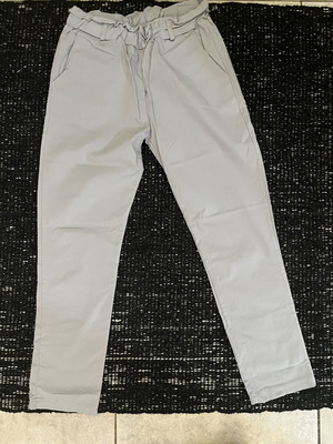 Woman’s jeans excellent condition, one size