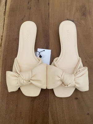 Mango flat mules with bow, size 38, new, beige