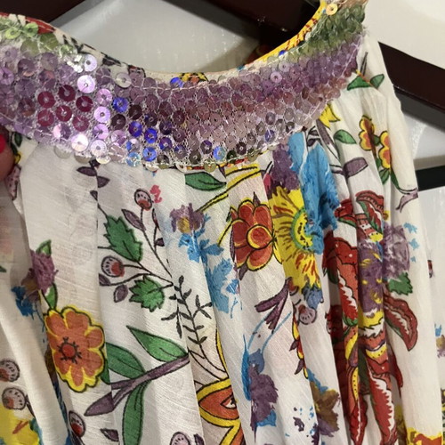 Summer blouse with sequins and colorful print, new, one size