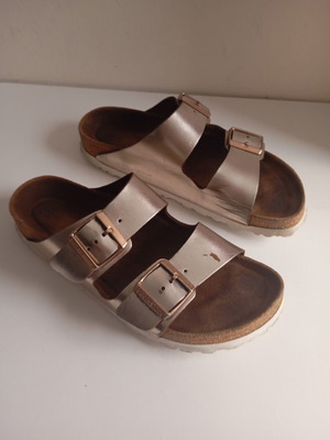 Birkenstock σανδάλια μεταχειρισμένα, νούμερο 39, ροζ ασημί
