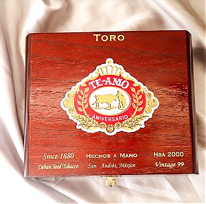 Κουτί από πούρα Te amo Anniversario,Toro, σε άριστη κατάσταση