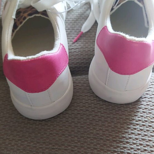 Papaya sneakers size 38 new with tags, white and pink with grey details