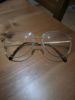 Polaroid eyeglass frame gold like new