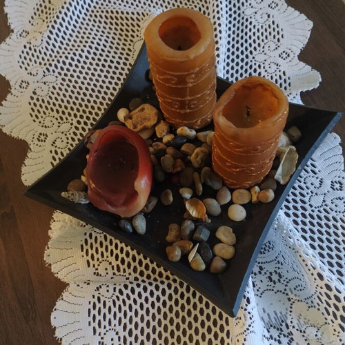 Decorative candle set used