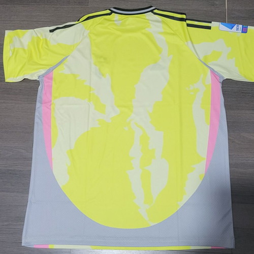 Juventus athletic jersey XXL official replica