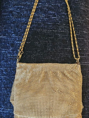 Women's metallic gold bag very light