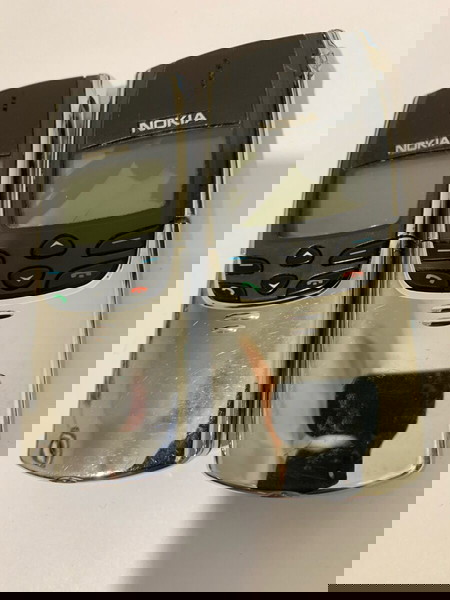 Δύο Nokia 88 10 άγνωστη η λειτουργία τους δεν έχω μπαταρία