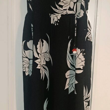 Piazza Italia dress Medium like new, black and white