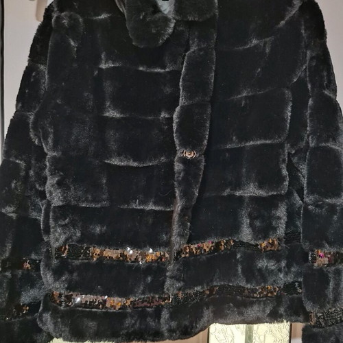 Frank Lyman synthetic fur black XL like new with sequins