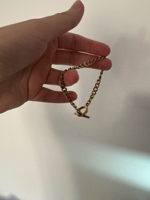 Chain bracelet like new, gold-colored
