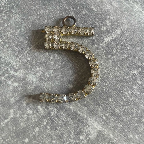 Pendant necklace “number 5” used, gold-colored