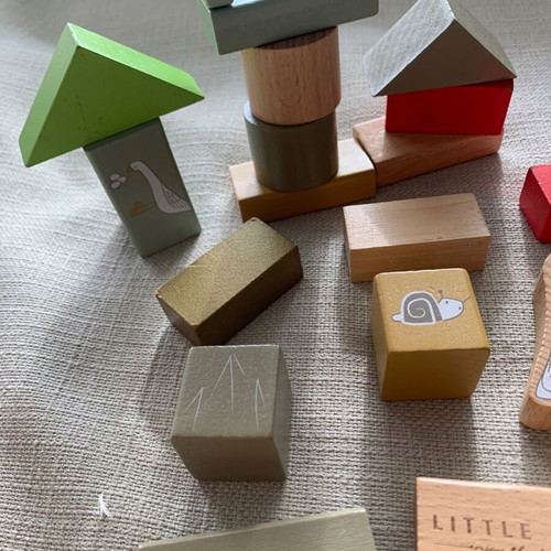 Wooden blocks used, 19 pieces with gift