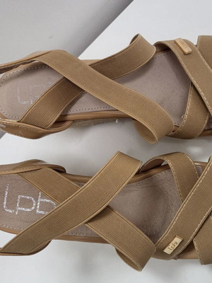 LPb beige platform espadrilles size 39 like new