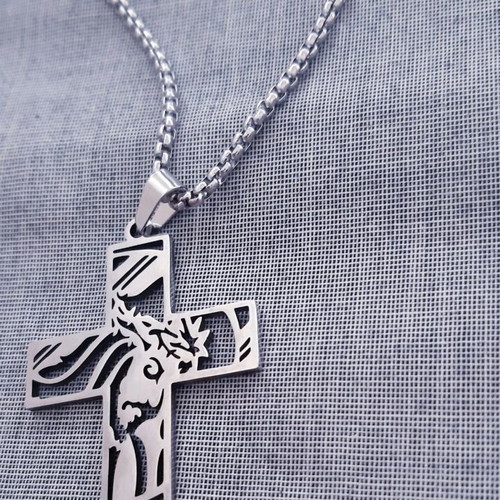 Men's Cross Stainless Steel new with chain 70 cm