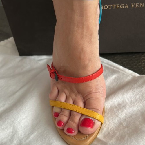 Bottega Veneta sandals like new, size 37, multicolor leather