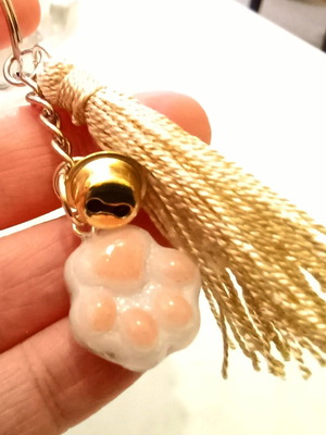 White Paw handmade keychain pendant new, white with pink paw