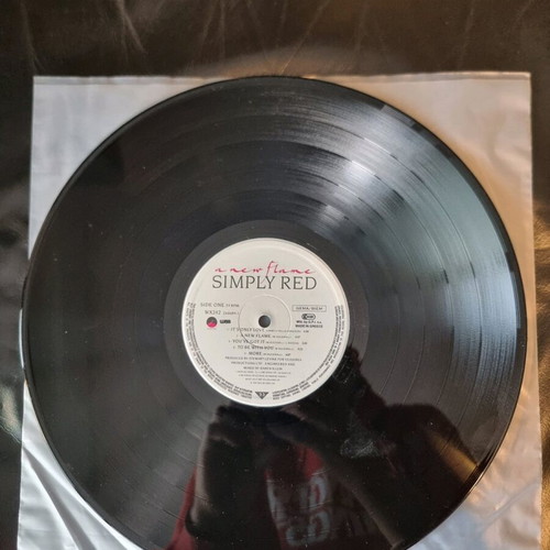 Simply Red A New Flame vinyl used, pop