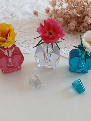 Decorative heart-shaped bottles set of 3 pieces