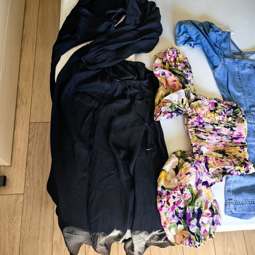 Women's clothes like new, including genuine Moschino colorful piece