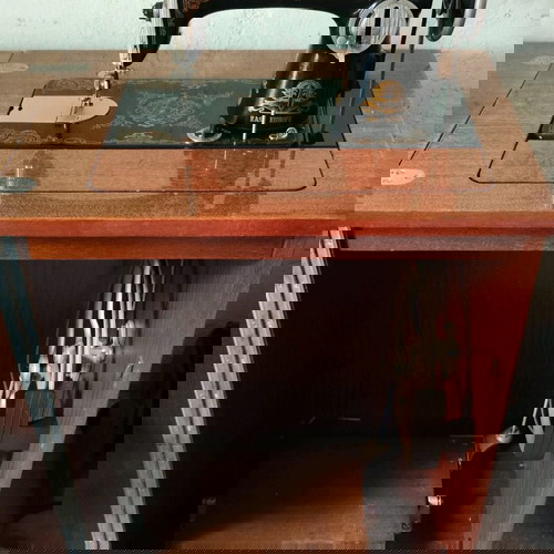 Ραπτομηχανές Mercedes και Jupiter μεταχειρισμένες, σετ 2