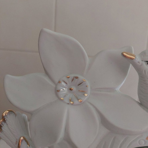 Porcelain table clock with bird motifs and gold leaf new