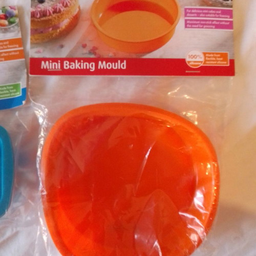 Silicone baking molds new, set of 2 pieces