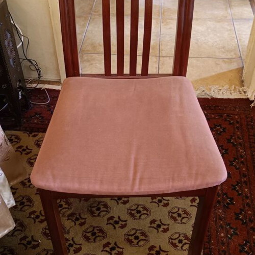 Round dining table used with extension and 4 chairs