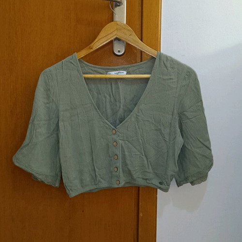 Khaki crop top Pull & Bear like new, size Small