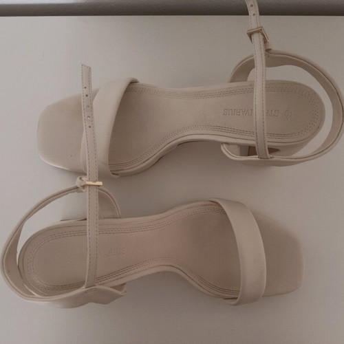 High-heeled sandals like new, size 38